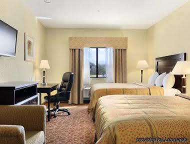 Hotel Baymont By Wyndham Tyler
